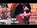 Manson Family girls sing for Charlie in hall at Helter Skelter trial