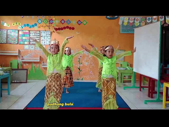 Video gerak lagu dolanan -Padhang Bulan-Tk Pertiwi 2 Badamita class=