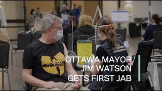 RAW: Ottawa mayor Jim Watson gets his first dose of COVID-19 vaccine