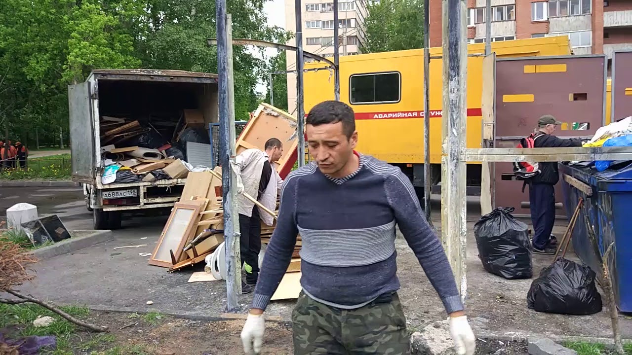Свалки машин спб
