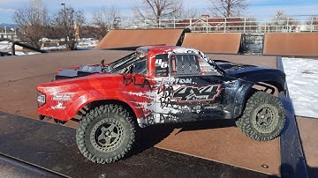 Arrma Senton 3s Skatepark bash!