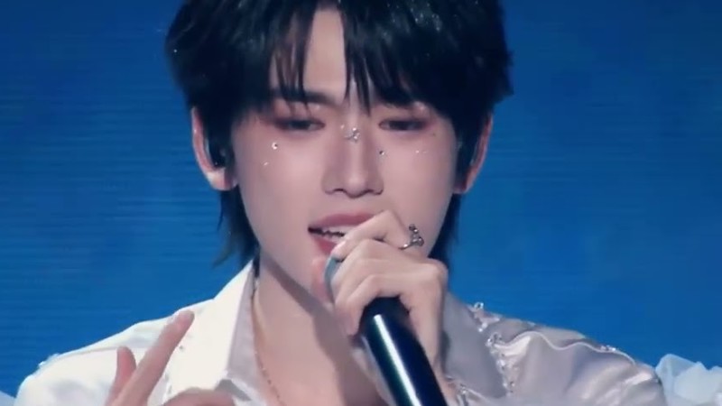 【Tnt时代少年团 宋亚轩】宋亚轩演唱《雨天》结尾用手语诉说初心：“宋亚轩会一直是宋亚轩”  In「加冠礼」演唱会 -「冠军」上海站250821|| 1080Hd