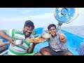 பழைய கஞ்சியும் உப்பு நண்டும் நடு கடலில் சமைத்து சாப்பிட்டோம்|Hunting Crab|Village Food Safari