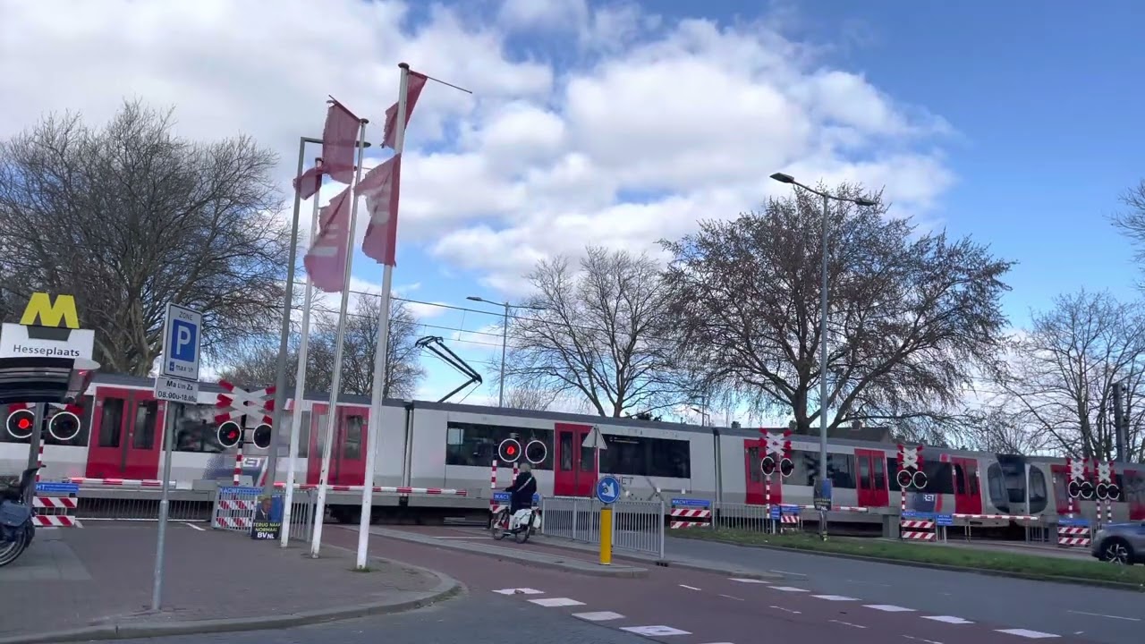 Spoorwegovergang Rotterdam Hesseplaats // Dutch railroad crossing