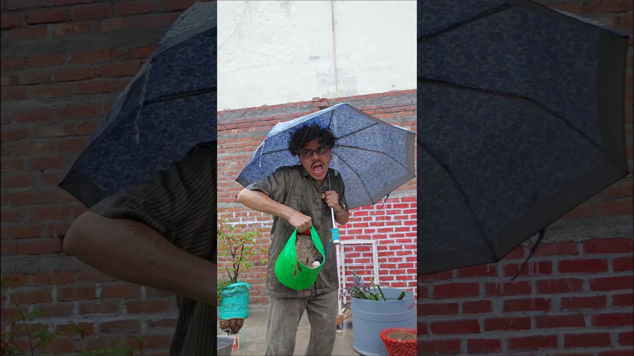Barish dekhte hi control chala gaya 😂 #shorts #funny #ansh #monsoon #sraoster