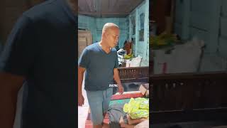 Ketika Papa Kaget Anjing Ara Pelanggaran Tidur Di Kasur Abang Dan Dedek. Tidur Di Tempatmu