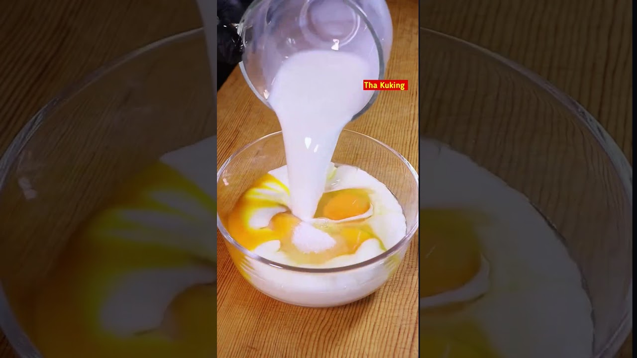 Just a few steps and the bacon roll is ready 