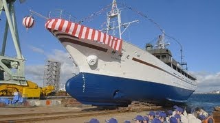 被災後初、造船所で進水式 石巻、島根の高校練習船