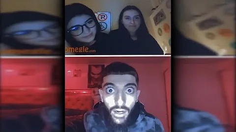 SCARING  strangers on Omegle ft  Hyphonix Littlemoefades