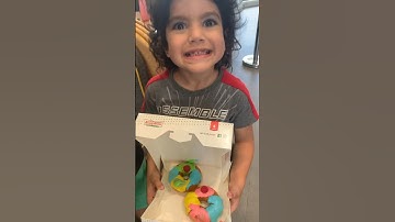 🍩 Doughnut decorating fun 🍩 for kids | Creative activities for children #shorts #kidsshorts