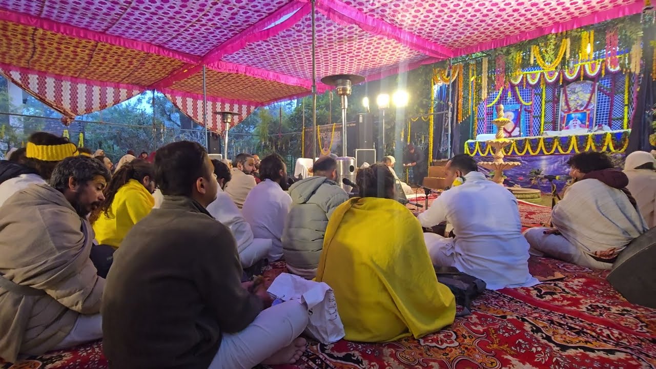 श्री राधा केलि कुंज द्वारा निकुंजोत्सव श्री हित उतम दास जी महाराज जी का चौरासी का पाठ 09/01/2026