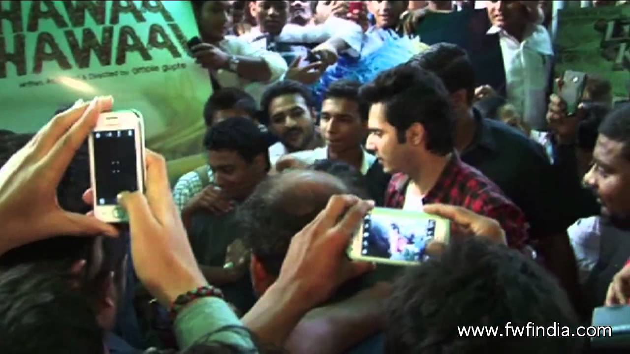 Varun Dhawan visits Gaiety Galaxy Theatre for MAIN TERA HERO.