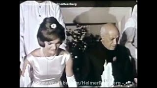 March 13, 1962 - First Lady Jacqueline Kennedy attends a dinner at Teen Murti Bhavan