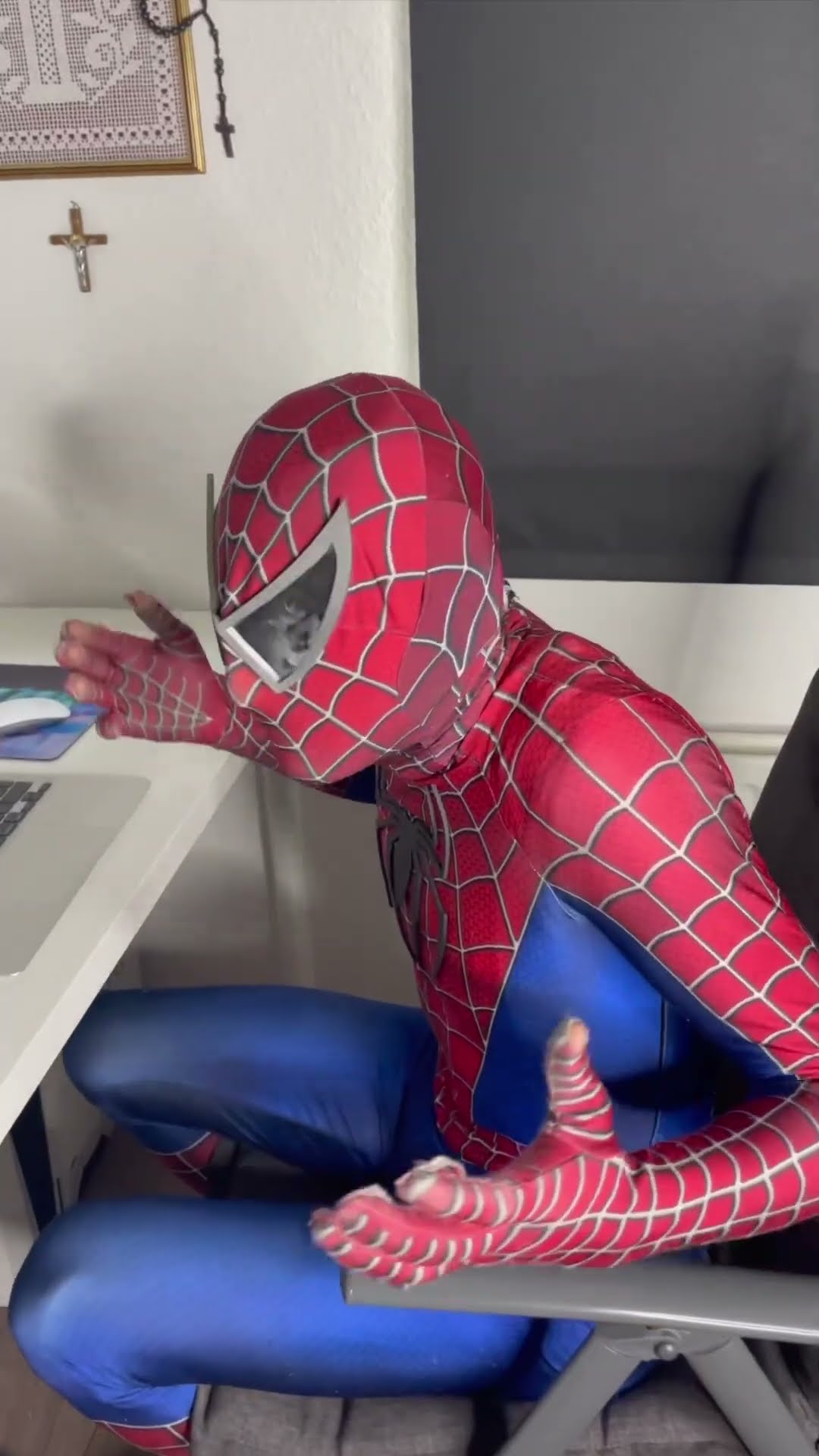 Spider-Man \u0026 Deadpool Party time #shorts