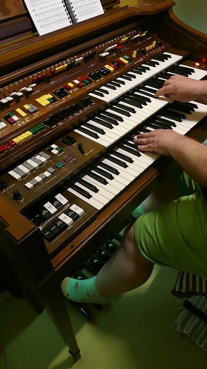 Gib uns Frieden jeden Tag 2.0  - played on Yamaha Electone D-85