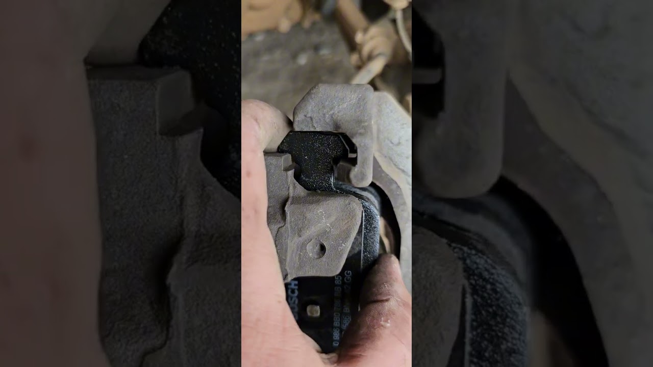 Troca pastilhas de freio Mobi