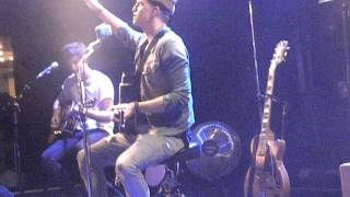 Cody Simpson ~ La Da Dee ~ Live in Paris