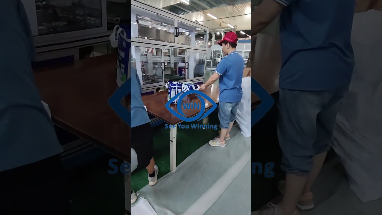 Adult diaper packaging machine successfully put into production, suitable for double handbags