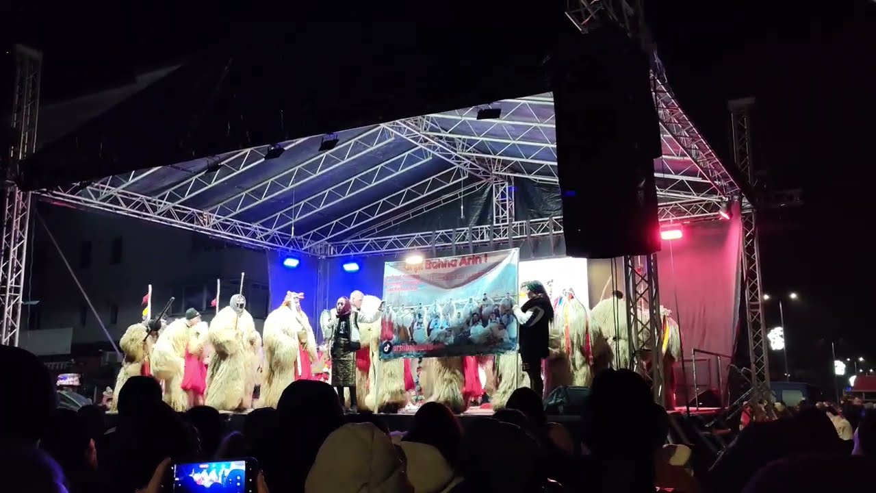 Urșii din Bahna Arini in Falticeni ( Sfântă-i brazda plugului (2025 ) - 27.12.2025