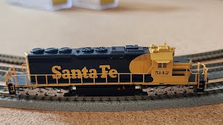 AZL 64201-1 ATSF SD40-2 Locomotive # 5142 Test Run at z.scale.hobo 01.06.2024