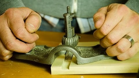 How to Cut a Dado Joint with Hand Tools