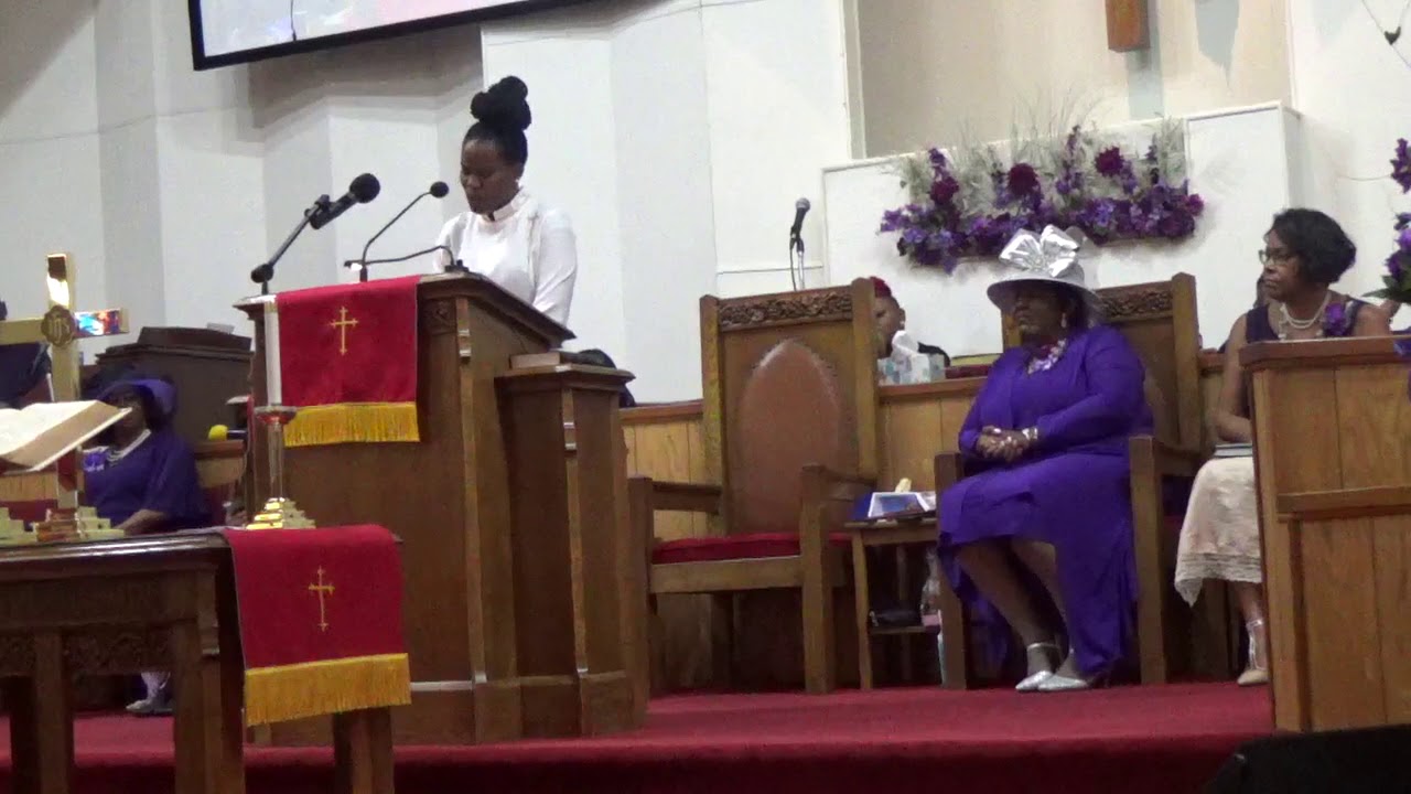 Dr. Telika McCoy preaching, 