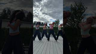 😳 Four College Besties Performed Midnight Sun