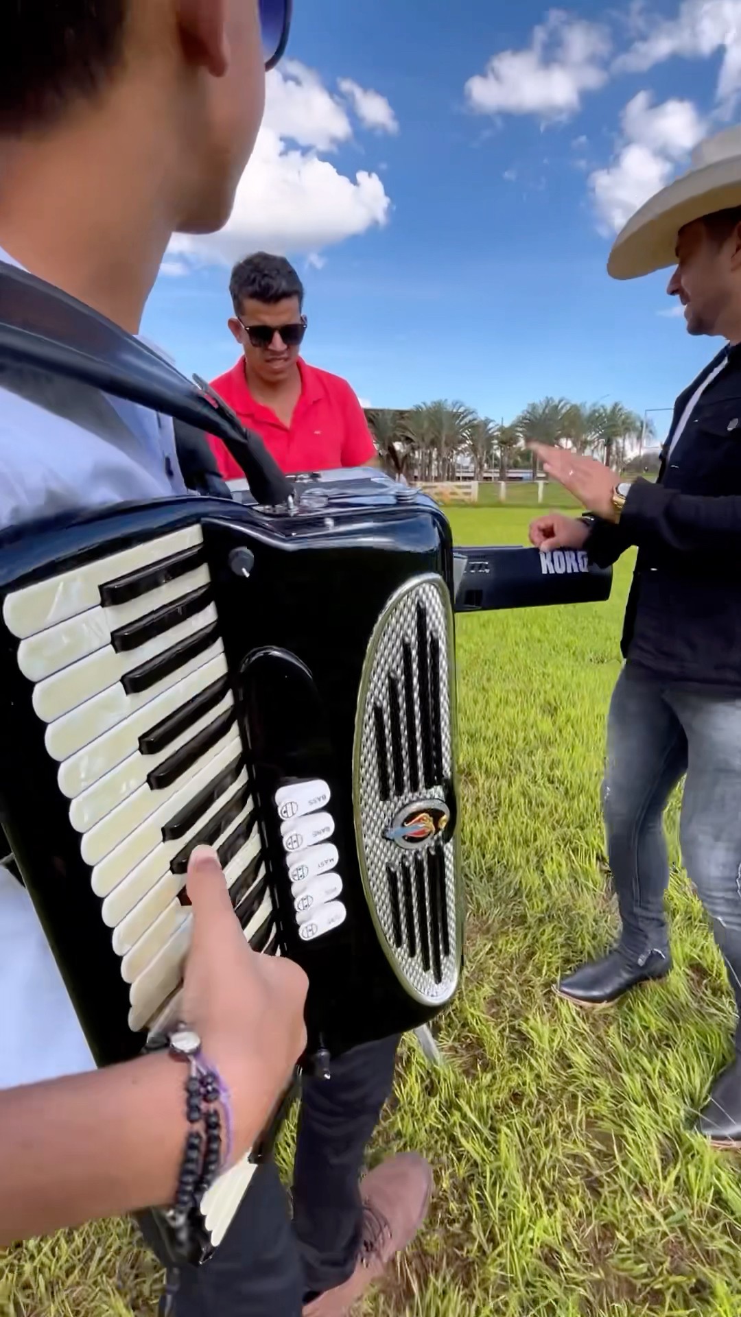 Tô daquele naipe ￼ mais uma música do leãozinho do forró que vem se destacando #boanoiteee #santone