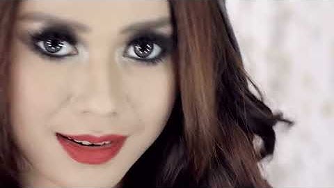 Thumbnail of Aura Kasih - Bukan Pemain Cinta (Official Music Video)
