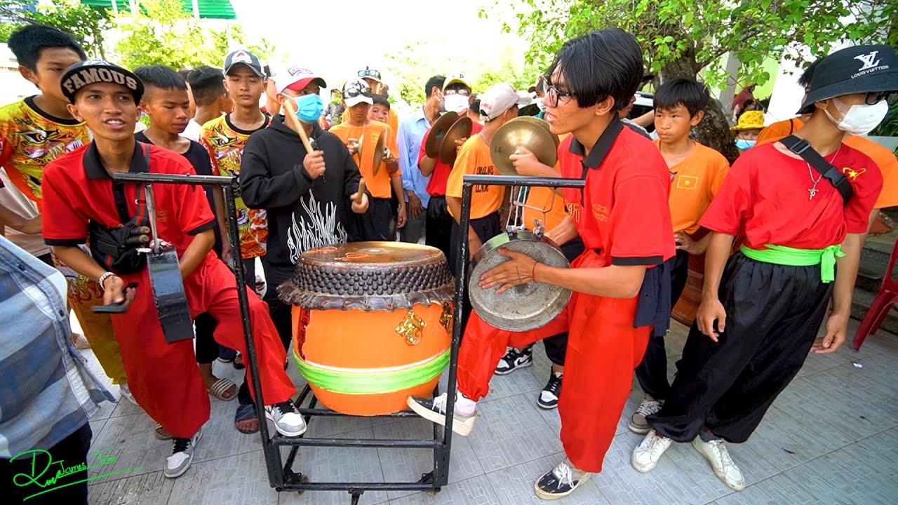 Đánh Trống Múa Lân Truyền Thống 2022 Cực Hay diễu hành Lân Sư Rồng, LSR Khang Dũng, Tâm Sơn Đại Việt