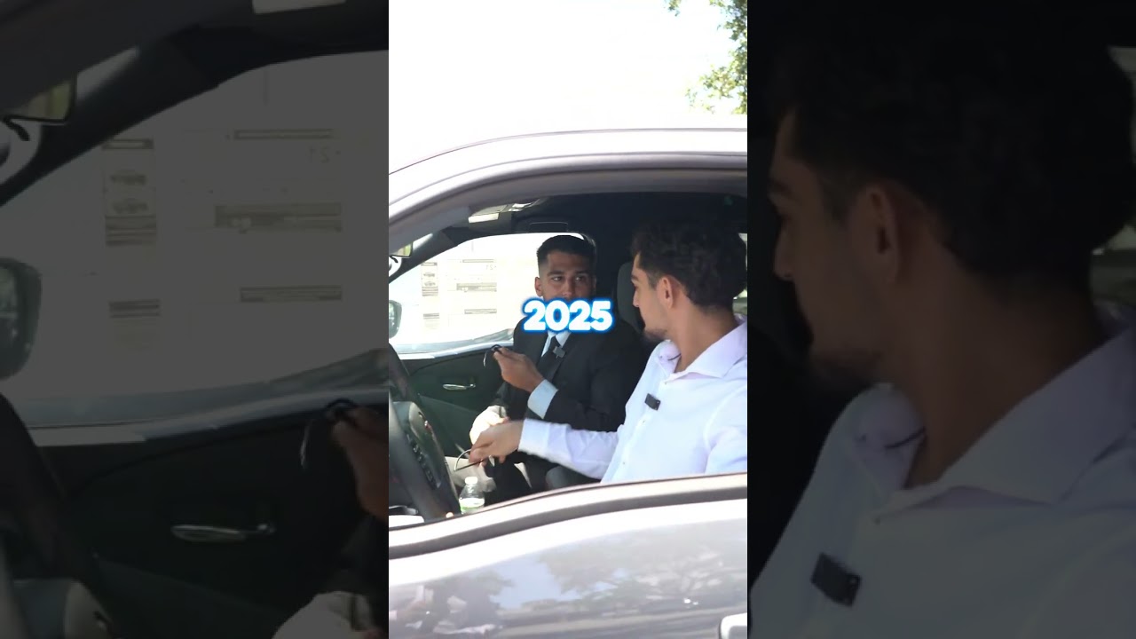 The 2025 Nissan Frontier keeps it wireless and worry-free.