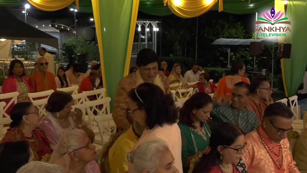 Mr Padlo Roopnarine - One Night Krishna Satsang offi Pt Parasram Maharaj