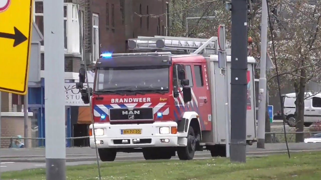 Koninklijke Marrechaussee en Brandweer met spoed door Rotterdam voor Rijtraining!