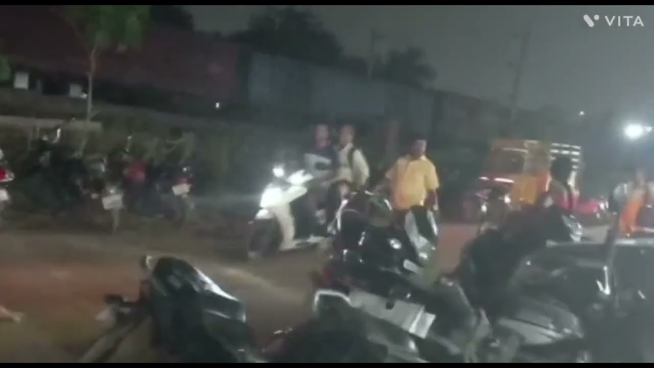 GOODS TRAIN XING VILLIVAKAM RAILWAY STATION | SURENDAR |