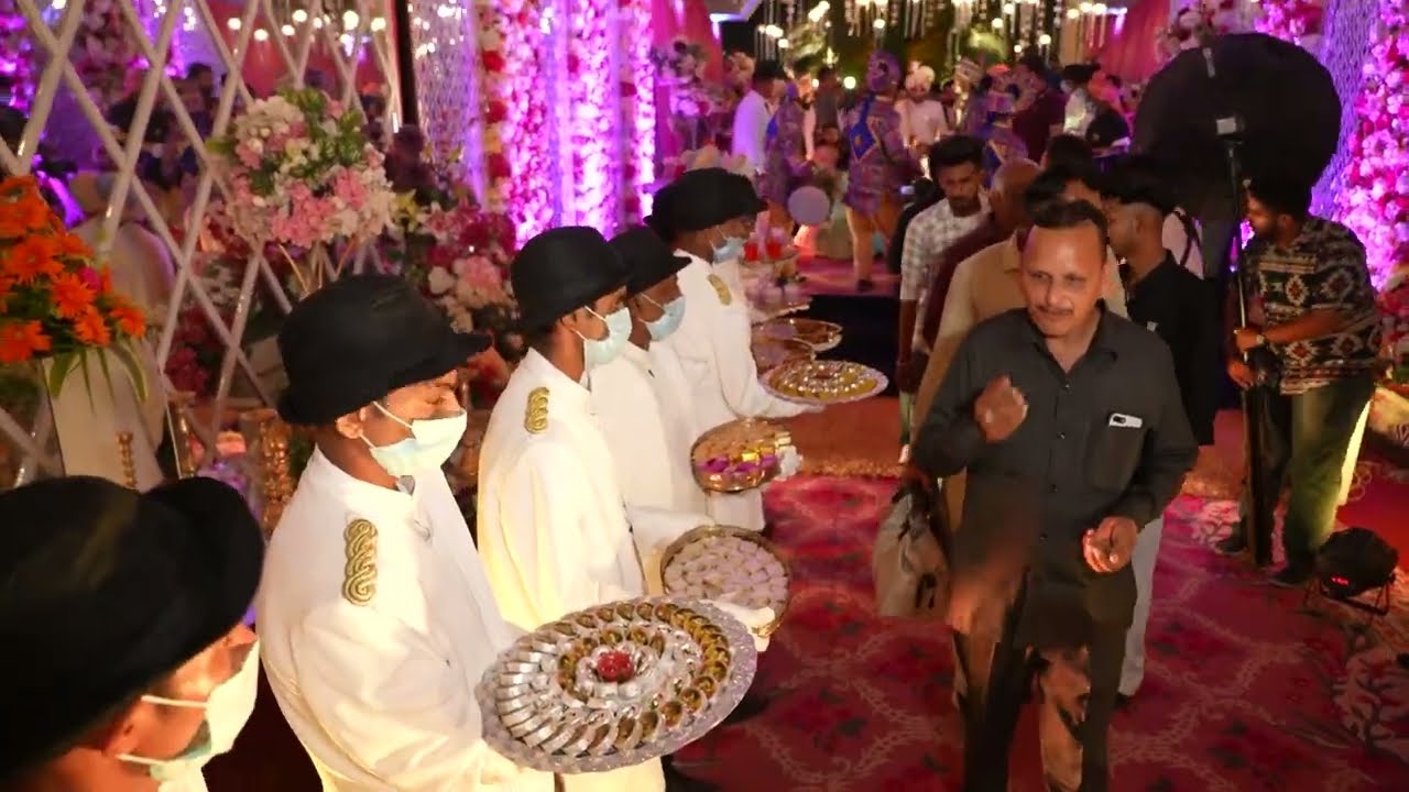 Oasis Caterers serving their best at Queensland Palace, Bathinda.