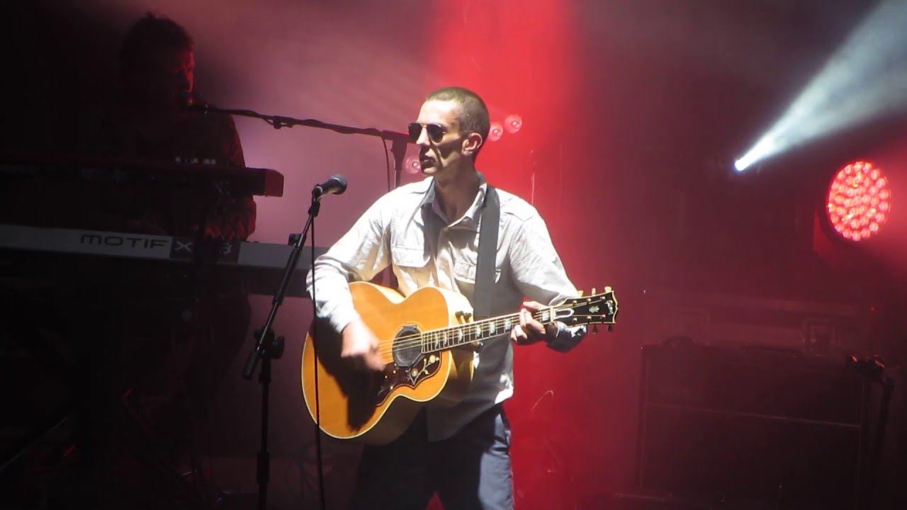Richard Ashcroft - Lucky Man (The Verve Song) Live @ Roundhouse - YouTube