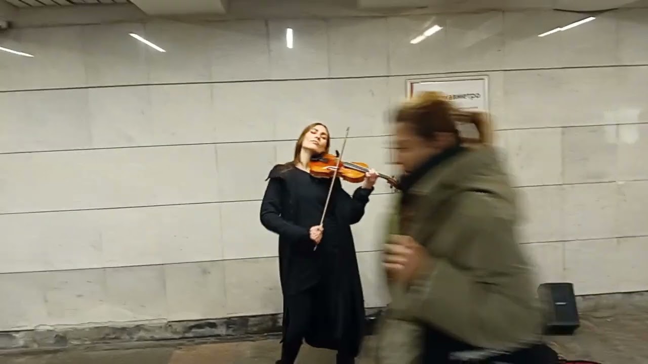 Moscow metro, better buskers!