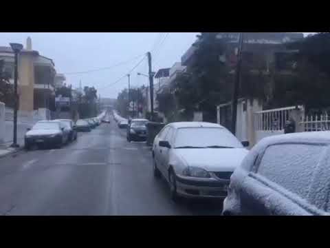 Χιονίζει στο Ωραιόκαστρο -GRTimes.gr