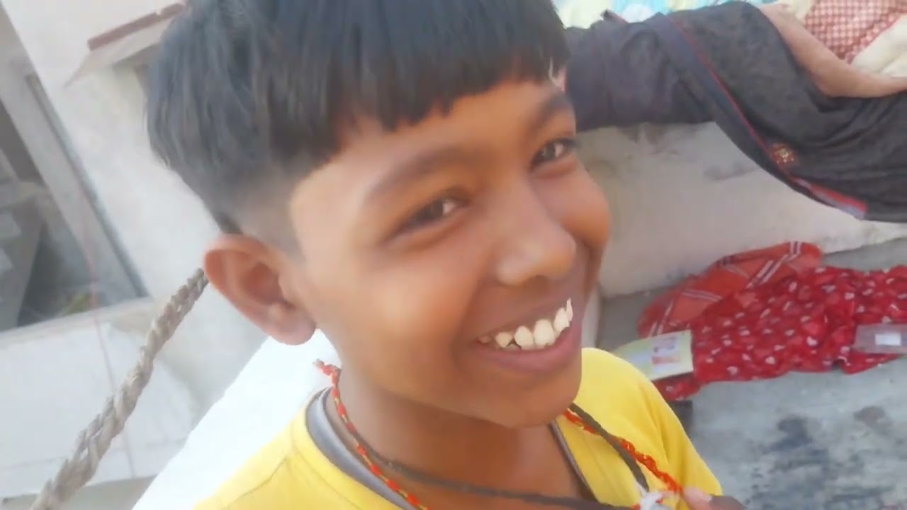 YOGA AISE KARAY GHAR ME 🤣