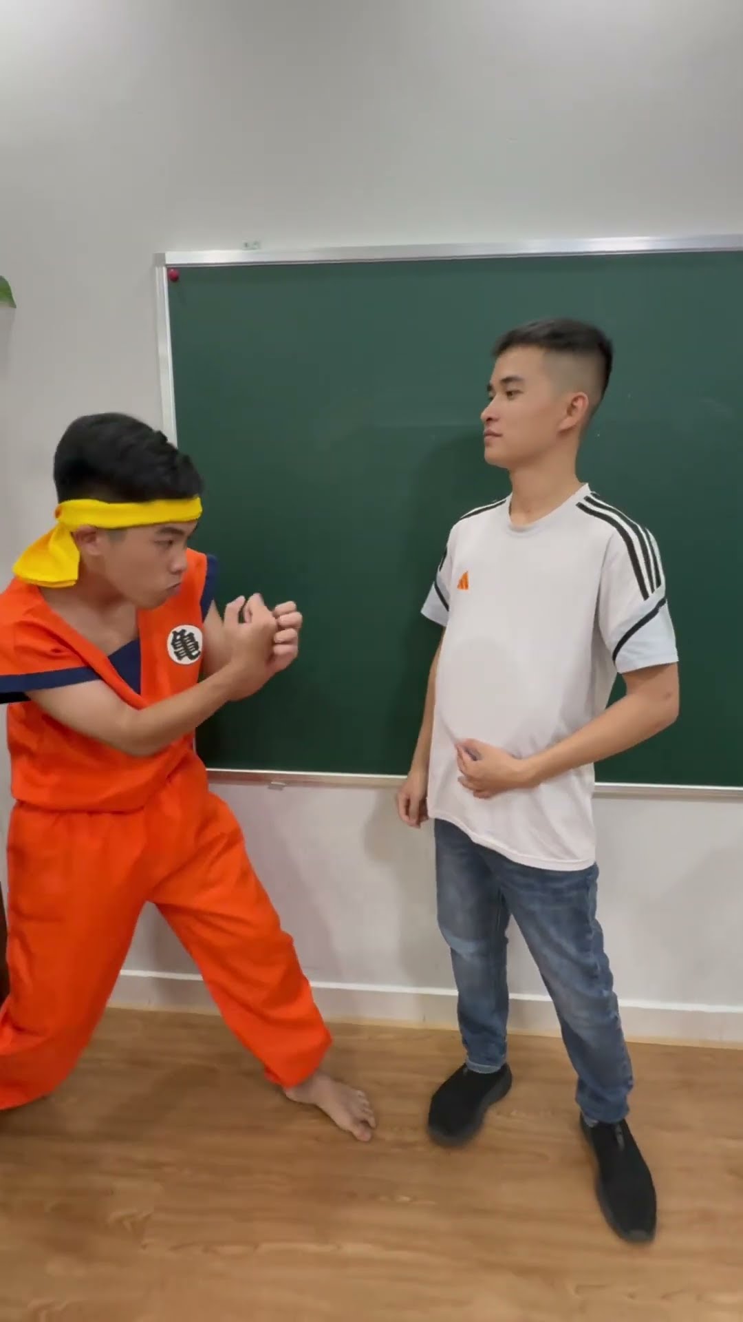 Su Hao comedy: kungfu and prank boy ?