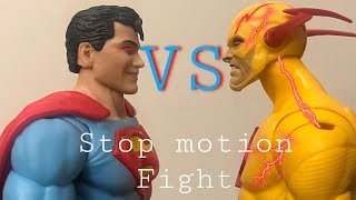SUPERMAN VS REVERSE FLASH | Stop motion fight