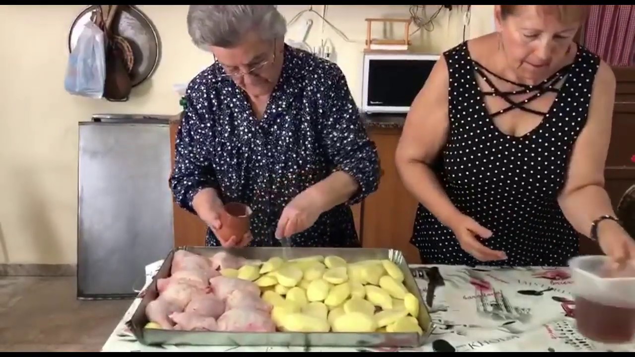 Asado tipico de bullas en horno de leña