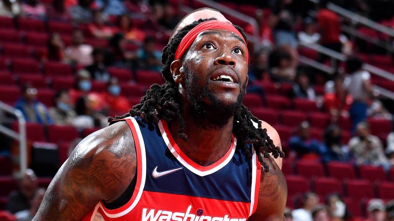 Montrezl Harrell Monster SWAT into his own bench 😮