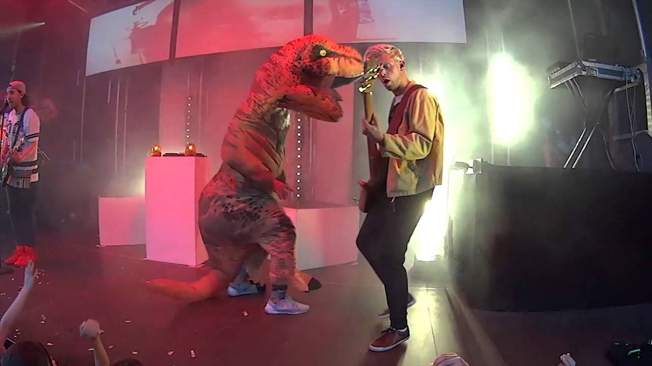 Драйвове шоу від гурту No Longer Music в Мукачеві