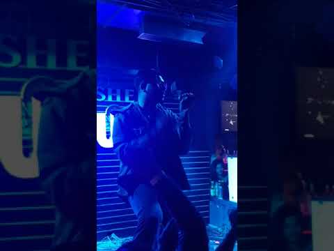 She move it like that    by   King Rocco