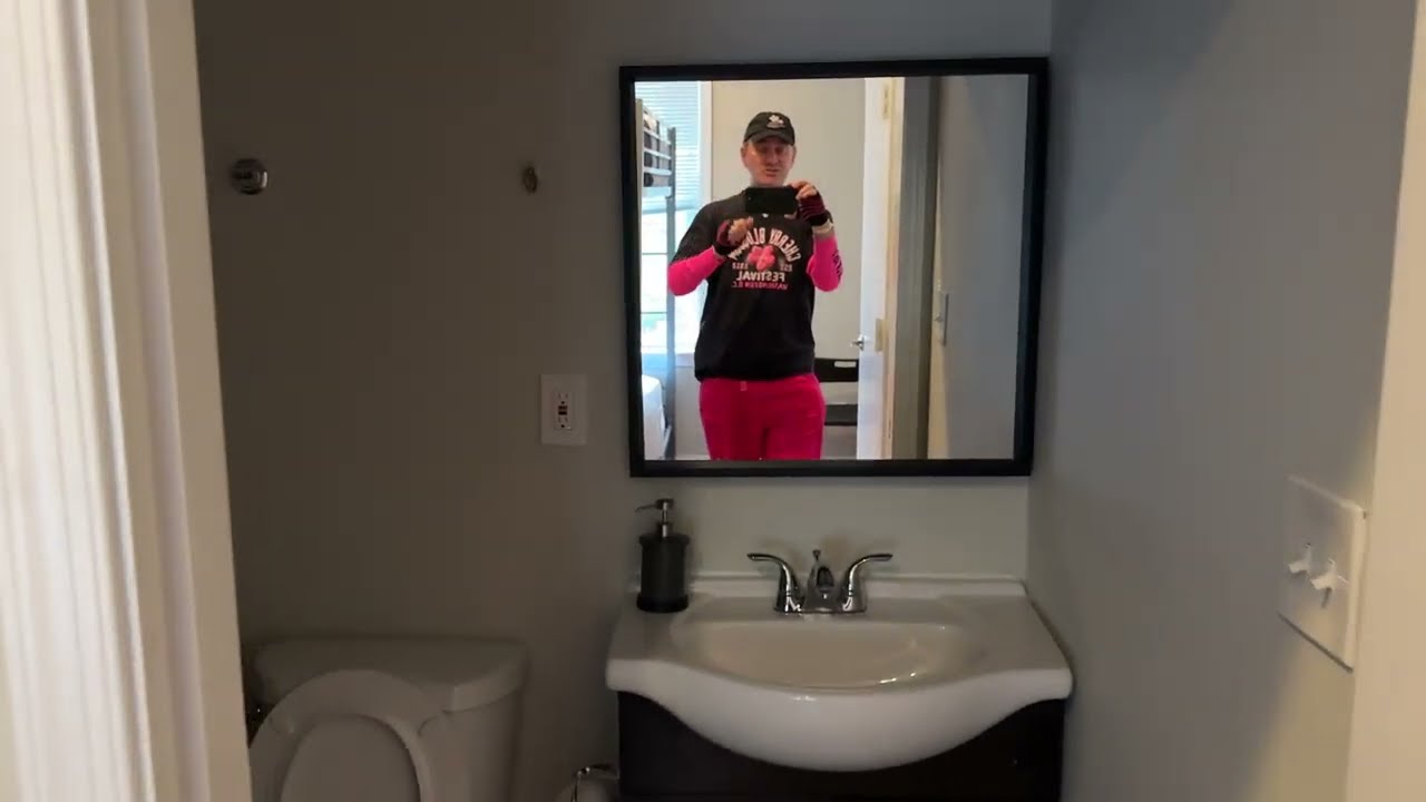 Duo Housing 1223 11th St NW, Washington, DC 20001 hostel hotel room tour April 2023