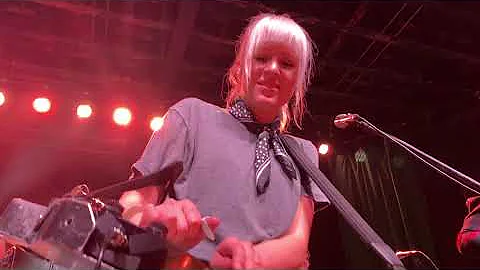 Larkin Poe w/ Tyler Bryant & Robert Randolph: Cove...