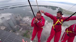 Enfrentando la aventura extrema Edge Walk de la CN Tower en la ciudad de Toronto!!!