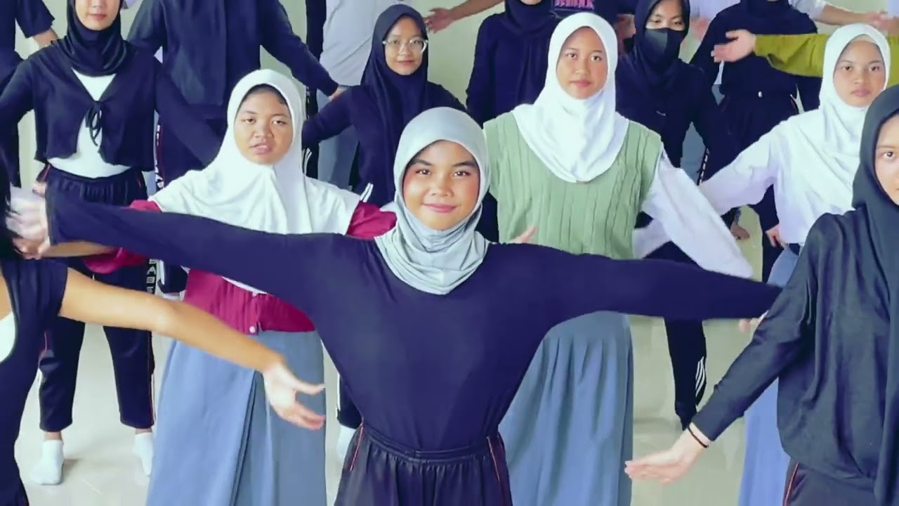 Di balik kata menyerah (drama pendek ujian praktik mata pelajaran SENI BUDAYA) kelas XII.D 