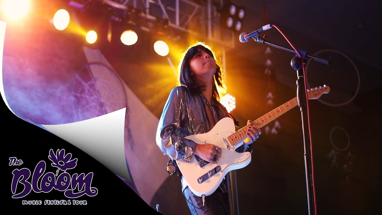 IV of Spades: Mundo (Live in Cebu)